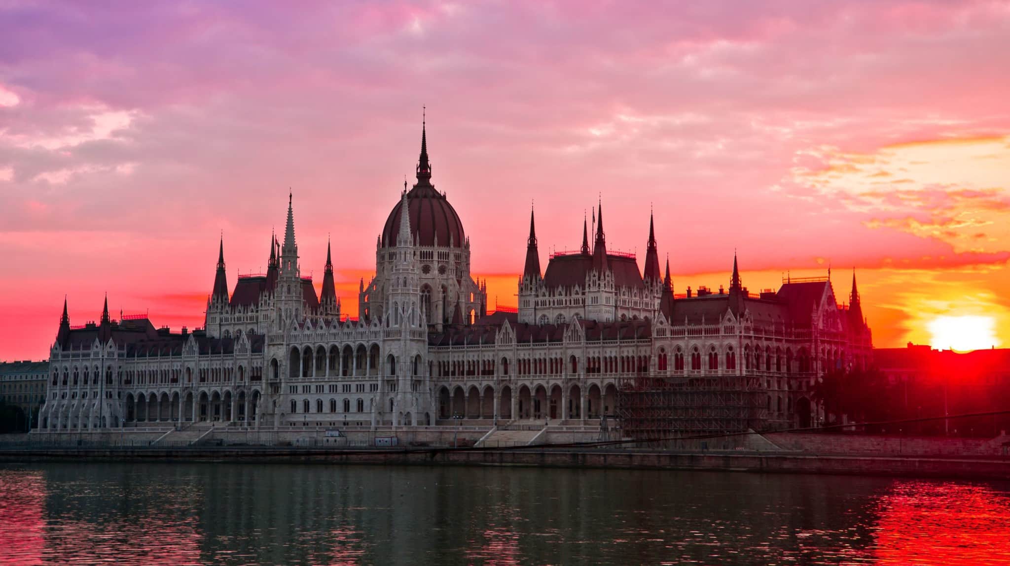 Budapest sunset time - Silverline Cruises