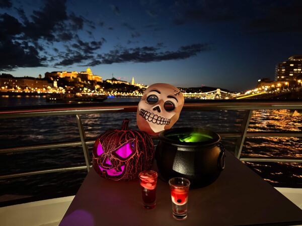 Halloween Budapest cruise Booze Cocktail