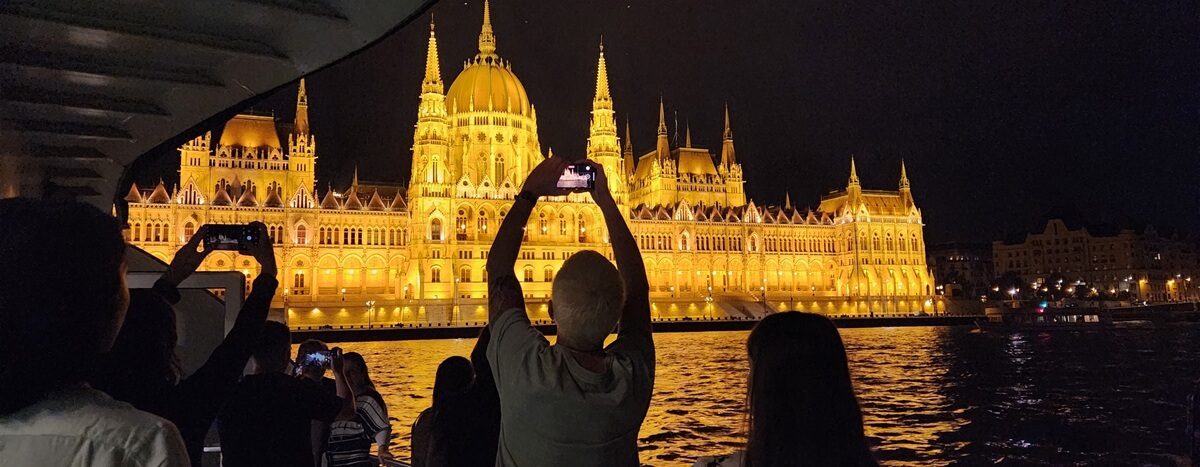 városnéző sétahajó budapest (2) városnéző sétahajó budapest (2)