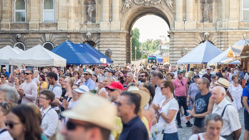 Festival of folk arts at Buda Castle