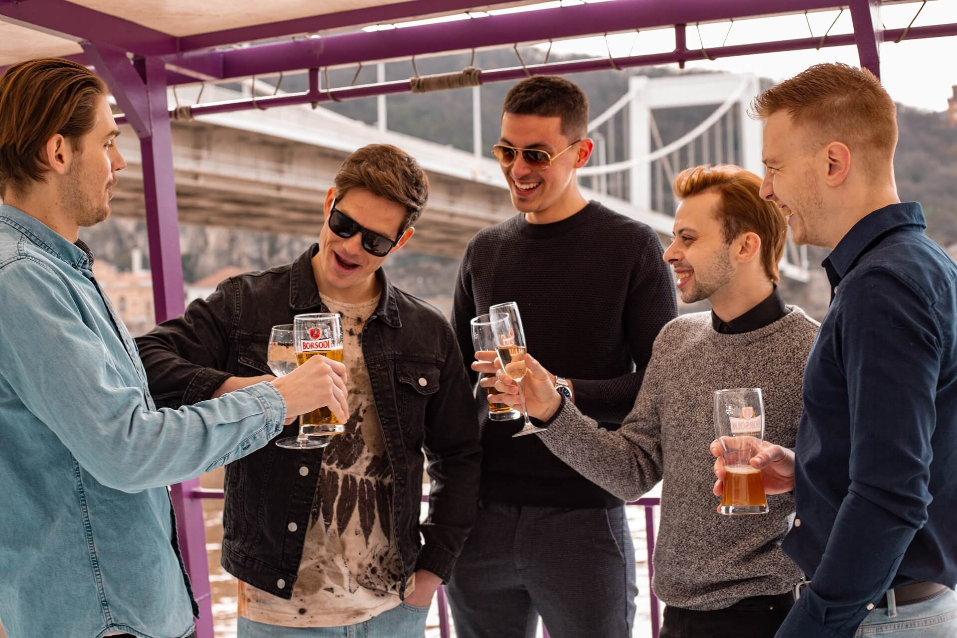 Sétahajózás korlátlan italfogyasztással Sétahajózás korlátlan italfogyasztással